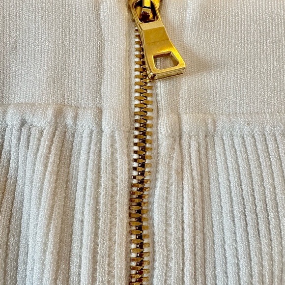 Balmain gold button white viscose mini shorts size 36F in very good condition - Picture 5 of 5